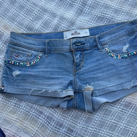 Hollister Blue Denim Beaded Low-Rise Shorts - Picture 5 of 5